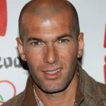 Zinedine-Zidane_closer_star_large.jpg